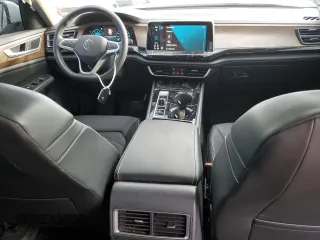 2024 Volkswagen Atlas SE z VIN 1V2HR2CA9RC541812, wystawiony jako Copart lot #48036545 z przebiegiem 16 014 mil mil oraz Szkoda całkowita • Salvage title. Historia ofert i sprzedaży dostępna na DreamBid. Obrazek 8.