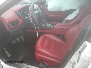 2019 Maserati Levante S z VIN ZN661YUS1KX313164, wystawiony jako Copart lot #72541242 z przebiegiem 73 073 mil mil oraz . Historia ofert i sprzedaży dostępna na DreamBid. Obrazek 7.