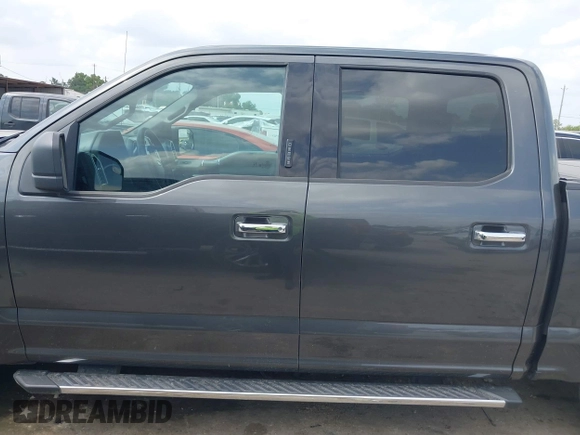 2020 Ford F-150 XL z VIN 1FTEW1C50LKF57470, wystawiony jako IAAI lot #42290240 z przebiegiem 194 797 mil mil oraz . Historia ofert i sprzedaży dostępna na DreamBid. Obrazek 14.