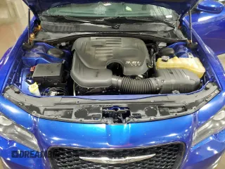 2018 Chrysler 300 S z VIN 2C3CCABG0JH227307, wystawiony jako Copart lot #52359835 z przebiegiem 141 832 mil mil oraz Szkoda całkowita • Salvage title. Historia ofert i sprzedaży dostępna na DreamBid. Obrazek 12.