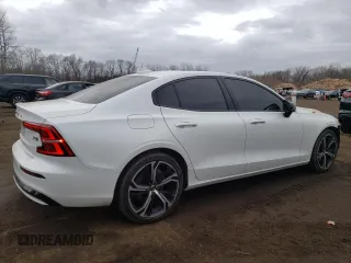 2024 Volvo S60 Core Dark Theme z VIN 7JRL12TK8RG295020, wystawiony jako Copart lot #47601695 z przebiegiem 45 837 mil mil oraz Szkoda całkowita • Salvage title. Historia ofert i sprzedaży dostępna na DreamBid. Obrazek 3.