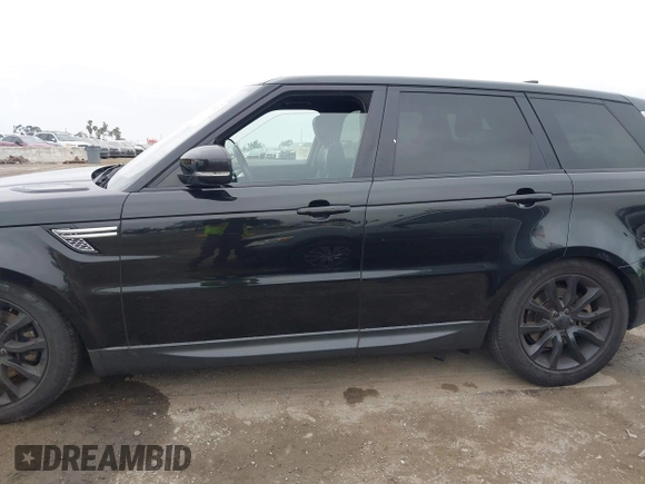 2017 Land Rover Range Rover Sport HSE z VIN SALWR2FVXHA177653, wystawiony jako IAAI lot #41879997 z przebiegiem 90 231 mil mil oraz . Historia ofert i sprzedaży dostępna na DreamBid. Obrazek 14.