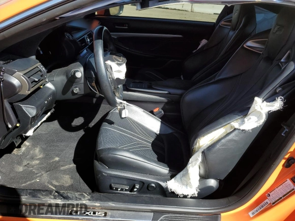2015 Lexus RC F F z VIN JTHHP5BCXF5002996, wystawiony jako Copart lot #49071115 z przebiegiem 58 033 mil mil oraz Szkody całkowita. Historia ofert i sprzedaży dostępna na DreamBid. Obrazek 7.