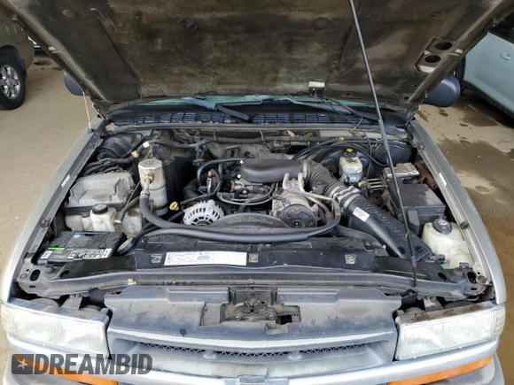 2002 Chevrolet S-10 LS with VIN 1GCDT19WX28203312, listed as a Copart auction lot 50012275 with 253,514 mi miles and Clean Title. Bid and sale history available at carsss.com. Image 11.