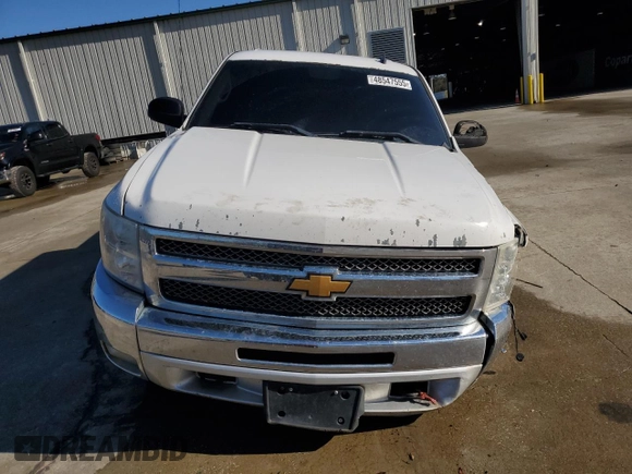 2013 Chevrolet Silverado 1500 LT with VIN 3GCPCSE04DG359394, listed as a Copart auction lot 48547555 with 214,435 mi miles and Salvage Title. Bid and sale history available at DreamBid. Image 5.