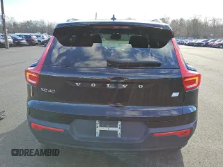 2021 Volvo XC40 z VIN YV4ED3UR3M2609918, wystawiony jako Copart lot #84349024 z przebiegiem 32 934 mil mil oraz Czysty tytuł • Clean title. Historia ofert i sprzedaży dostępna na DreamBid. Obrazek 6.