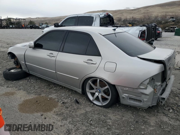 2002 Lexus IS 300/350 z VIN JTHBD192020038109, wystawiony jako Copart lot #43072175 z przebiegiem 110 904 mil mil oraz Szkoda całkowita • Salvage title. Historia ofert i sprzedaży dostępna na DreamBid. Obrazek 2.