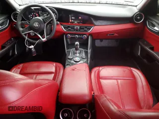 2019 Alfa Romeo Giulia z VIN ZARFAMAN4K7606393, wystawiony jako Copart lot #48740285 z przebiegiem 42 152 mil mil oraz Szkody całkowita. Historia ofert i sprzedaży dostępna na DreamBid. Obrazek 8.