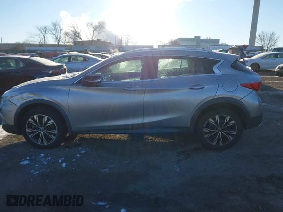 2018 Infiniti QX30 Premium z VIN SJKCH5CR1JA048452, wystawiony jako IAAI lot #41366688 z przebiegiem 109 456 mil mil oraz . Historia ofert i sprzedaży dostępna na DreamBid. Obrazek 13.
