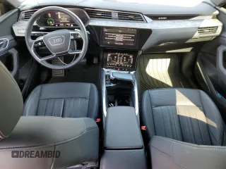 2022 Audi e-tron Premium Plus with VIN WA1LAAGE3NB009881, listed as a Copart auction lot 55096875 with 31,718 mi miles and Salvage title. Bid and sale history available at DreamBid. Image 8.