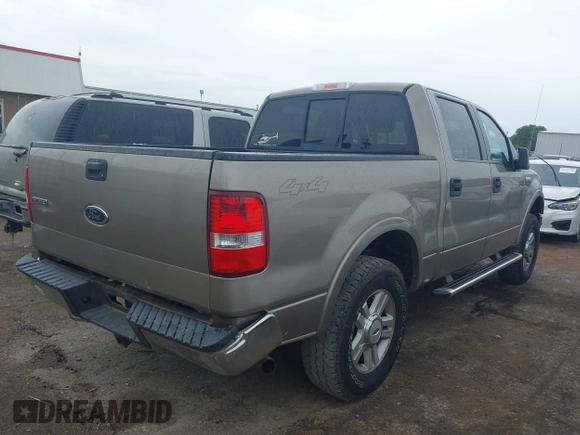 2004 Ford F-150 XLT z VIN 1FTPW14554KB11422, wystawiony jako IAAI lot #42651609 z przebiegiem 238 157 mil mil oraz . Historia ofert i sprzedaży dostępna na DreamBid. Obrazek 4.