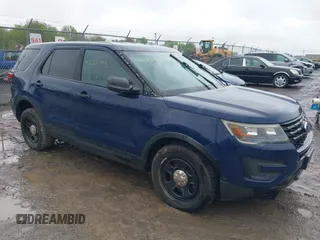 2017 Ford Police Interceptor Utility z VIN 1FM5K8AT8HGC25644, wystawiony jako IAAI lot #42223936 z przebiegiem 199 948 mil mil oraz . Historia ofert i sprzedaży dostępna na DreamBid. Obrazek 1.