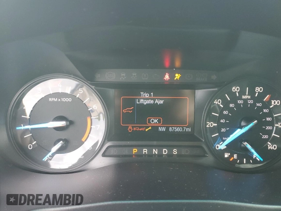 2017 Ford Explorer XLT with VIN 1FM5K7D85HGB28256, listed as a Copart auction lot 61349915 with 87,560 mi miles and Salvage title. Bid and sale history available at DreamBid. Image 9.