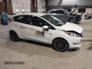 2015 Ford Fiesta S z VIN 3FADP4TJ4FM179759, wystawiony jako IAAI lot #41242000 z przebiegiem 91 166 mil mil oraz . Historia ofert i sprzedaży dostępna na DreamBid. Obrazek 1.