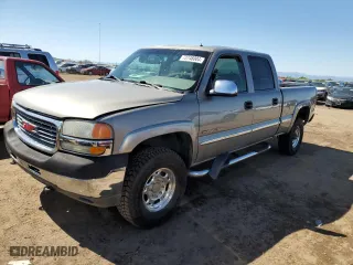 2002 GMC Sierra 2500HD SLE with VIN 1GTHK23U82F122659, listed as a Copart auction lot 72746004 with 225,502 mi miles and Salvage Title. Bid and sale history available at carsss.com. Image 1.
