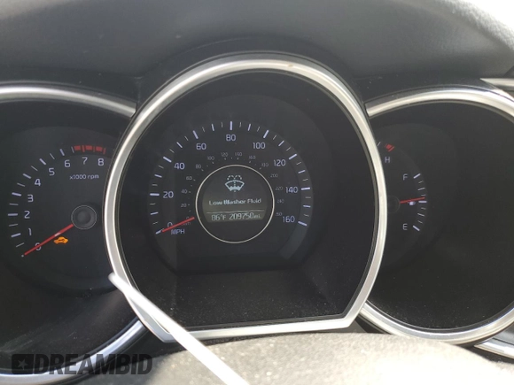 2014 Kia Optima EX z VIN 5XXGN4A71EG316550, wystawiony jako Copart lot #51871215 z przebiegiem 209 750 mil mil oraz Czysty tytuł • Clean title. Historia ofert i sprzedaży dostępna na DreamBid. Obrazek 9.
