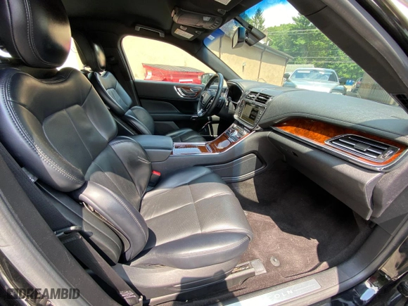 2017 Lincoln Continental Livery with VIN 1LN6L9UKXH5608880, listed as a Copart auction lot 74679524 with 173,780 mi miles and Clean Title. Bid and sale history available at carsss.com. Image 5.