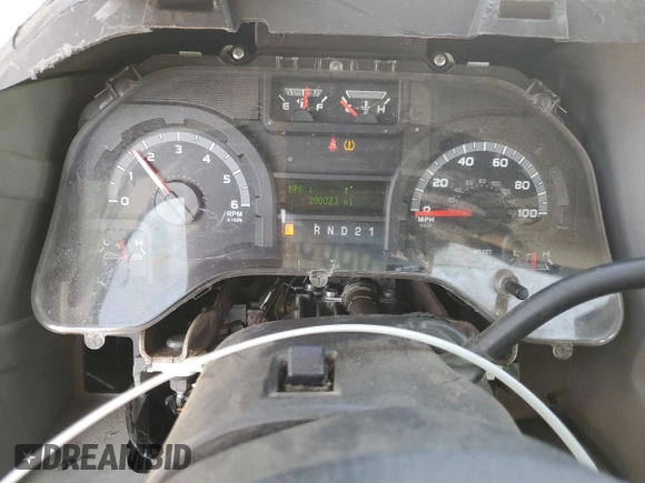 2011 Ford Econoline Passenger XL with VIN 1FBSS3BL9BDA69538, listed as a Copart auction lot 63633795 with 200,023 mi miles and Salvage title. Bid and sale history available at DreamBid. Image 9.