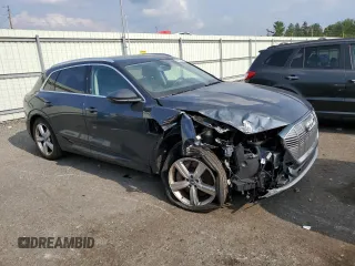 2019 Audi e-tron Prestige with VIN WA1VABGE6KB017421, listed as a Copart auction lot 64693833 with 41,396 mi miles. Bid and sale history available at carsss.com. Image 4.