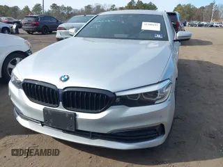 2019 BMW 5 Series 530i xDrive z VIN WBAJA7C52KWW48938, wystawiony jako IAAI lot #41588191 z przebiegiem 50 052 mil mil oraz . Historia ofert i sprzedaży dostępna na DreamBid. Obrazek 12.