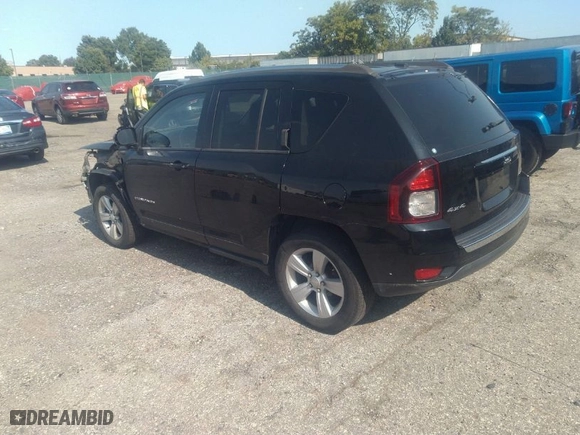 2015 Jeep Compass Latitude with VIN 1C4NJDEB9FD436397, listed as a IAAI auction lot 40294604 with 89,364 mi miles. Bid and sale history available at carsss.com. Image 3.