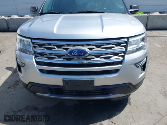 2018 Ford Explorer XLT z VIN 1FM5K7D87JGB56677, wystawiony jako IAAI lot #41926338 z przebiegiem 101 332 mil mil oraz . Historia ofert i sprzedaży dostępna na DreamBid. Obrazek 12.