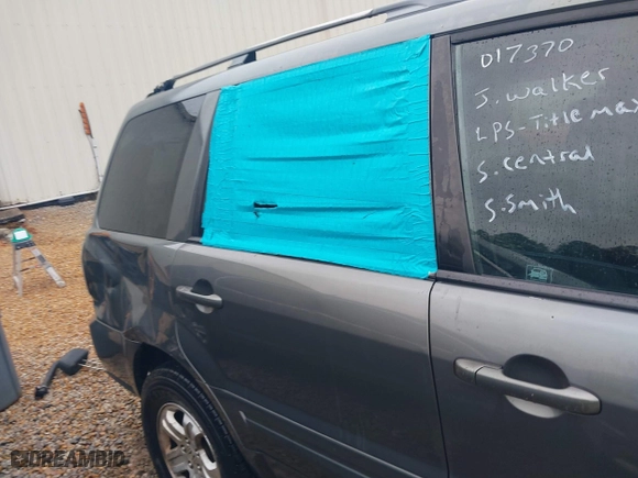 2008 Honda Pilot VP with VIN 5FNYF28268B017370, listed as a IAAI auction lot 41435704 with 248,690 mi miles. Bid and sale history available at carsss.com. Image 6.