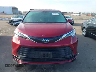 2022 Toyota Sienna LE z VIN 5TDKRKEC0NS093524, wystawiony jako IAAI lot #41784023 z przebiegiem 40 887 mil mil oraz . Historia ofert i sprzedaży dostępna na DreamBid. Obrazek 13.
