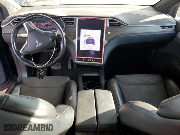 2016 Tesla Model X 70D z VIN 5YJXCBE22GF003067, wystawiony jako Copart lot #56051345 z przebiegiem 126 113 mil mil oraz Szkody całkowita. Historia ofert i sprzedaży dostępna na DreamBid. Obrazek 8.