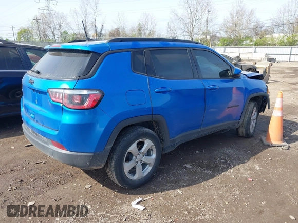 2019 Jeep Compass Latitude z VIN 3C4NJDBB9KT713896, wystawiony jako IAAI lot #42055180 z przebiegiem 67 025 mil mil oraz . Historia ofert i sprzedaży dostępna na DreamBid. Obrazek 4.