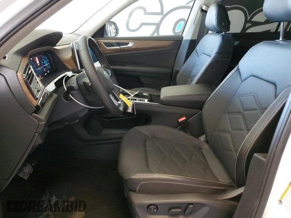 2025 Volkswagen Atlas SE with VIN 1V2HR2CA6SC502567, listed as a Copart auction lot 42052585 with 8,407 mi miles and Clean title. Bid and sale history available at DreamBid. Image 7.