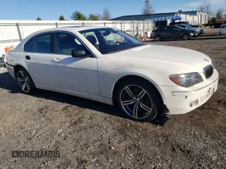 2008 BMW 7 Series 750i with VIN WBAHL835X8DT12098, listed as a Copart auction lot 82220094 with 137,493 mi miles and Salvage Title. Bid and sale history available at DreamBid. Image 4.