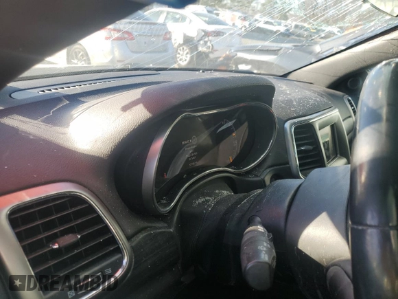 2020 Jeep Grand Cherokee Laredo E with VIN 1C4RJFAG2LC375412, listed as a Copart auction lot 48704495 with Not provided miles and Salvage title. Bid and sale history available at DreamBid. Image 9.