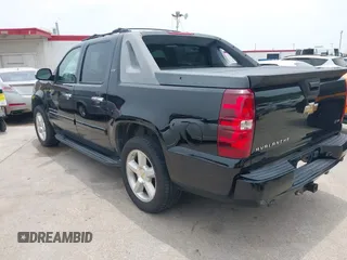 2007 Chevrolet Avalanche 3LT with VIN 3GNFK12327G298260, listed as a IAAI auction lot 42286344 with 251,923 mi miles and . Bid and sale history available at DreamBid. Image 3.