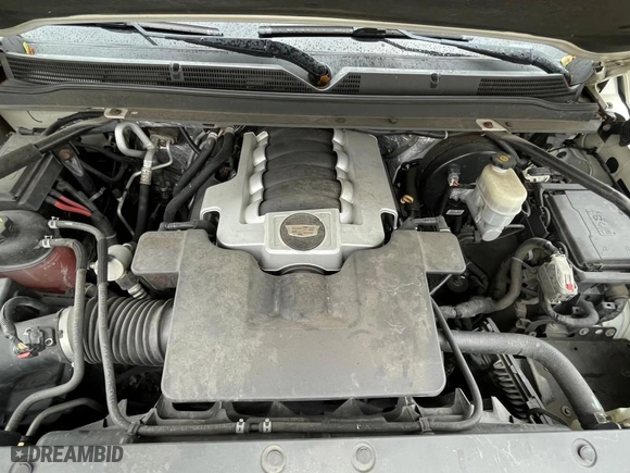 2015 Cadillac Escalade Platinum with VIN 1GYS3PKJ9FR598926, listed as a Copart auction lot 71994334 with 119,715 mi miles and Salvage Title. Bid and sale history available at carsss.com. Image 7.