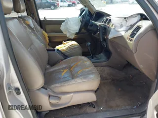 1998 Toyota 4Runner with VIN JT3GM84R3W0022369, listed as a IAAI auction lot 42482623 with 246,569 mi miles and . Bid and sale history available at DreamBid. Image 5.