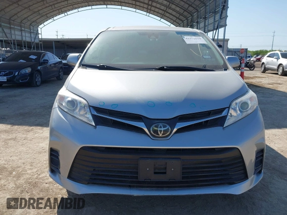 2019 Toyota Sienna LE Auto Access Seat z VIN 5TDKZ3DC1KS966037, wystawiony jako IAAI lot #41972610 z przebiegiem 59 585 mil mil oraz . Historia ofert i sprzedaży dostępna na DreamBid. Obrazek 13.