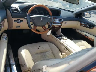2007 Mercedes-Benz CL 550 z VIN WDDEJ71X57A001419, wystawiony jako Copart lot #57887655 z przebiegiem 83 529 mil mil oraz Szkody całkowita. Historia ofert i sprzedaży dostępna na DreamBid. Obrazek 8.