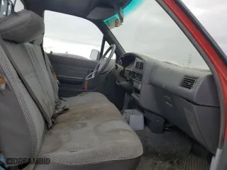 1992 Toyota 2WD Pickups DLX with VIN JT4RN82PXN5046950, listed as a Copart auction lot 76885084 with 121,066 mi miles and Salvage Title. Bid and sale history available at carsss.com. Image 10.