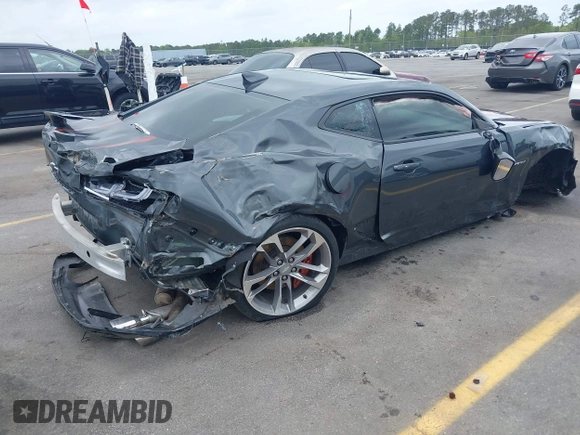 2017 Chevrolet Camaro 2SS with VIN 1G1FH1R72H0177890, listed as a IAAI auction lot 41935185 with 17,510 mi miles. Bid and sale history available at carsss.com. Image 6.