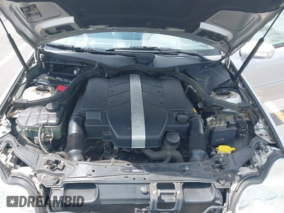 2002 Mercedes-Benz C 230/260/280/320 z VIN WDBRF61J92F276921, wystawiony jako IAAI lot #42507459 z przebiegiem 120 560 mil mil oraz . Historia ofert i sprzedaży dostępna na DreamBid. Obrazek 10.