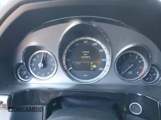 2010 Mercedes-Benz E 350 Luxury z VIN WDDHF5GB2AA052480, wystawiony jako IAAI lot #41361531 z przebiegiem 154 443 mil mil oraz . Historia ofert i sprzedaży dostępna na DreamBid. Obrazek 7.