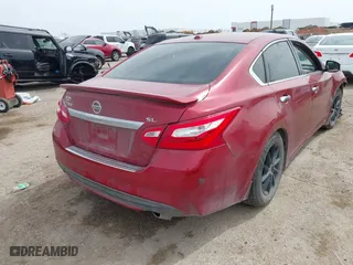 2016 Nissan Altima 2.5 SL with VIN 1N4AL3AP2GC208582, listed as a IAAI auction lot 41786124 with 122,329 mi miles. Bid and sale history available at carsss.com. Image 4.