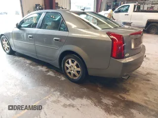 2005 Cadillac CTS z VIN 1G6DP567750131547, wystawiony jako IAAI lot #42525601 z przebiegiem 68 944 mil mil oraz . Historia ofert i sprzedaży dostępna na DreamBid. Obrazek 3.