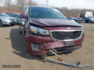 2017 Kia Sedona LX with VIN KNDMB5C16H6328514, listed as a IAAI auction lot 41833571 with 131,617 mi miles. Bid and sale history available at carsss.com. Image 17.