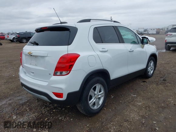 2017 Chevrolet Trax LT with VIN KL7CJLSB9HB063508, listed as a IAAI auction lot 41041755 with 84,405 mi miles. Bid and sale history available at carsss.com. Image 4.
