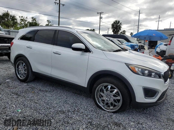 2018 Kia Sorento LX with VIN 5XYPG4A36JG367832, listed as a Copart auction lot 52504895 with 40,281 mi miles and Salvage Title. Bid and sale history available at carsss.com. Image 4.