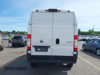 2025 Ram ProMaster Cargo Tradesman with VIN 3C6LRVDG5SE519201, listed as a IAAI auction lot 42207796 with 9,624 mi miles and . Bid and sale history available at DreamBid. Image 16.