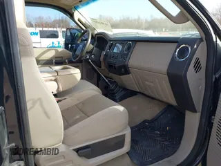 2008 Ford Super Duty F-250 SRW XL with VIN 1FTNX20528EB93338, listed as a IAAI auction lot 41801499 with 232,046 mi miles. Bid and sale history available at carsss.com. Image 5.