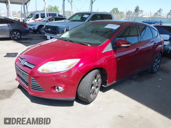 2014 Ford Focus SE z VIN 1FADP3K21EL326401, wystawiony jako IAAI lot #42261913 z przebiegiem 104 717 mil mil oraz . Historia ofert i sprzedaży dostępna na DreamBid. Obrazek 17.